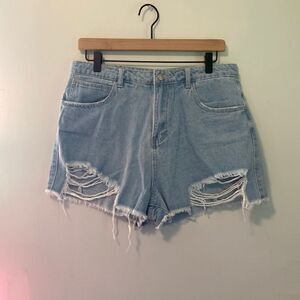 Princess Polly Light Wash Distressed Ripped Elise Shorts Size US 10 NWT